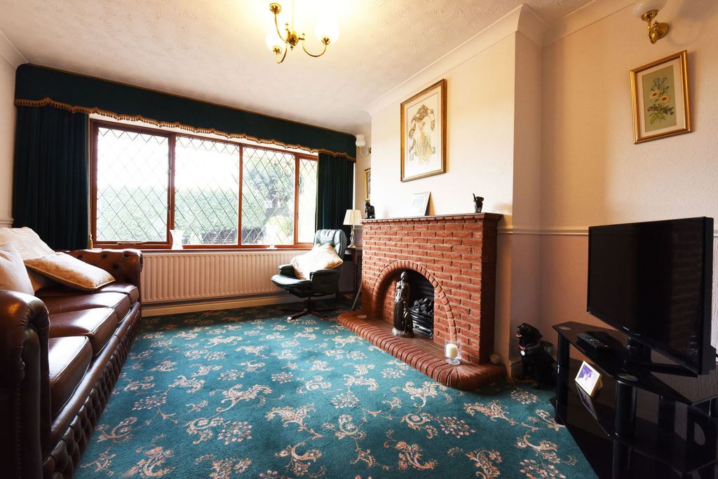 Property photo 2 of 20