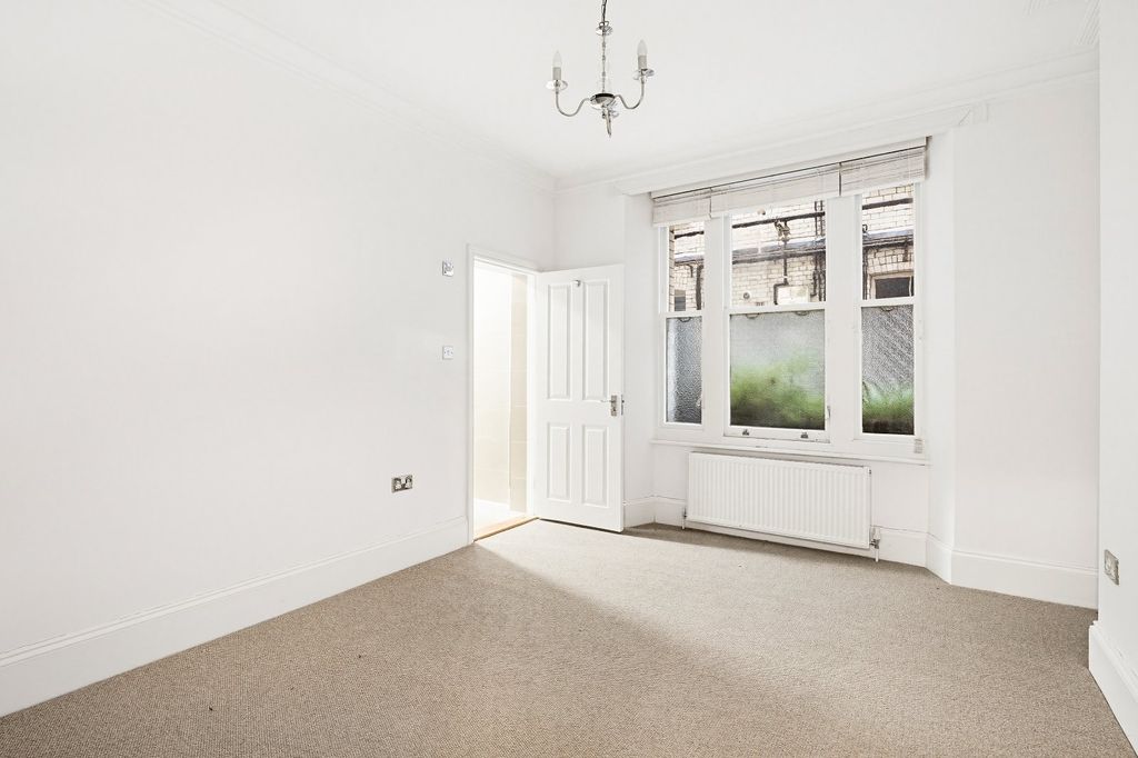 Property photo 3 of 9