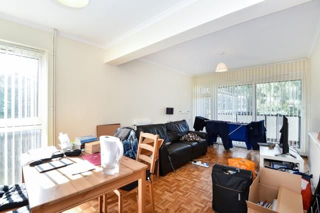 Property photo 3 of 10 Internal View