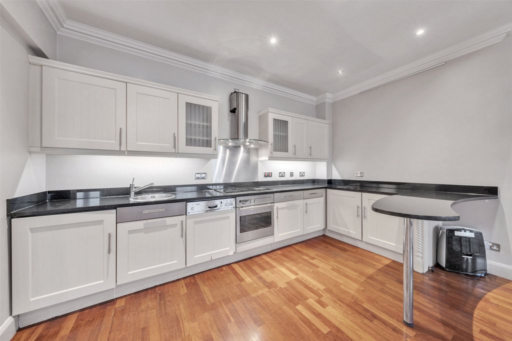 Property photo 2 of 11 Picture No. 07