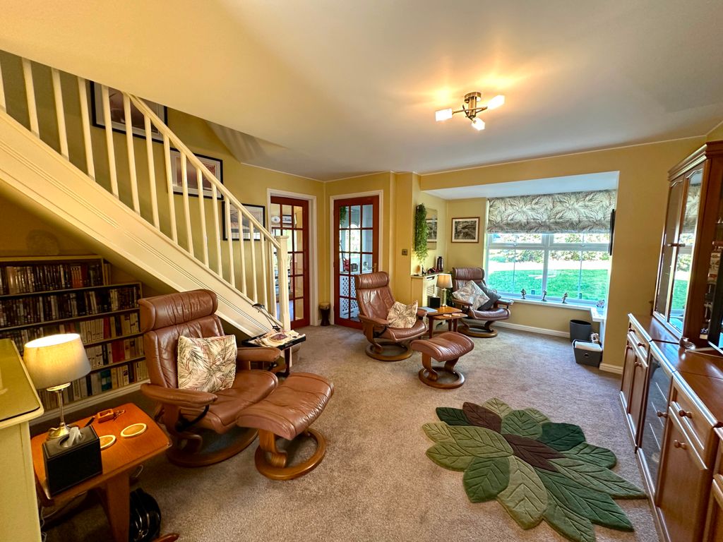 Property photo 2 of 26