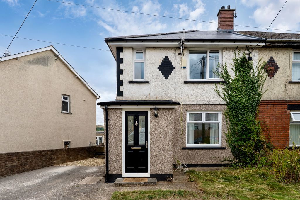 Property photo 1 of 41