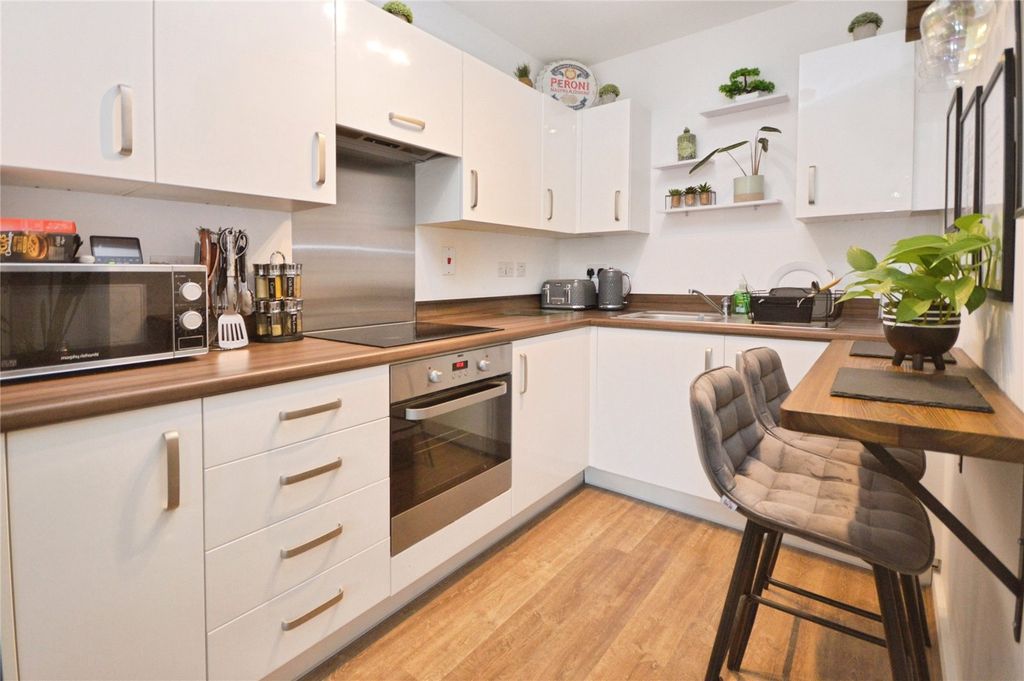 Property photo 3 of 17 Picture No. 09