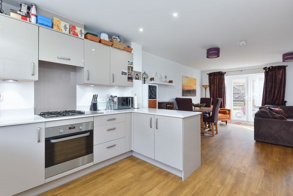 Property photo 3 of 16 4952238