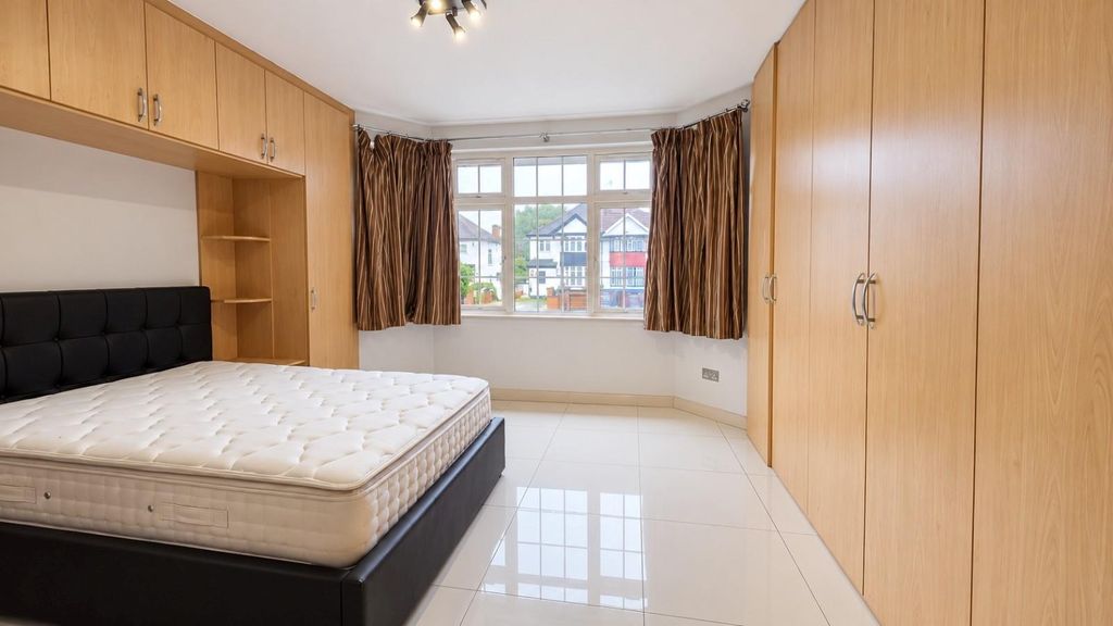 Property photo 2 of 11 1Bphoto4.Jpg