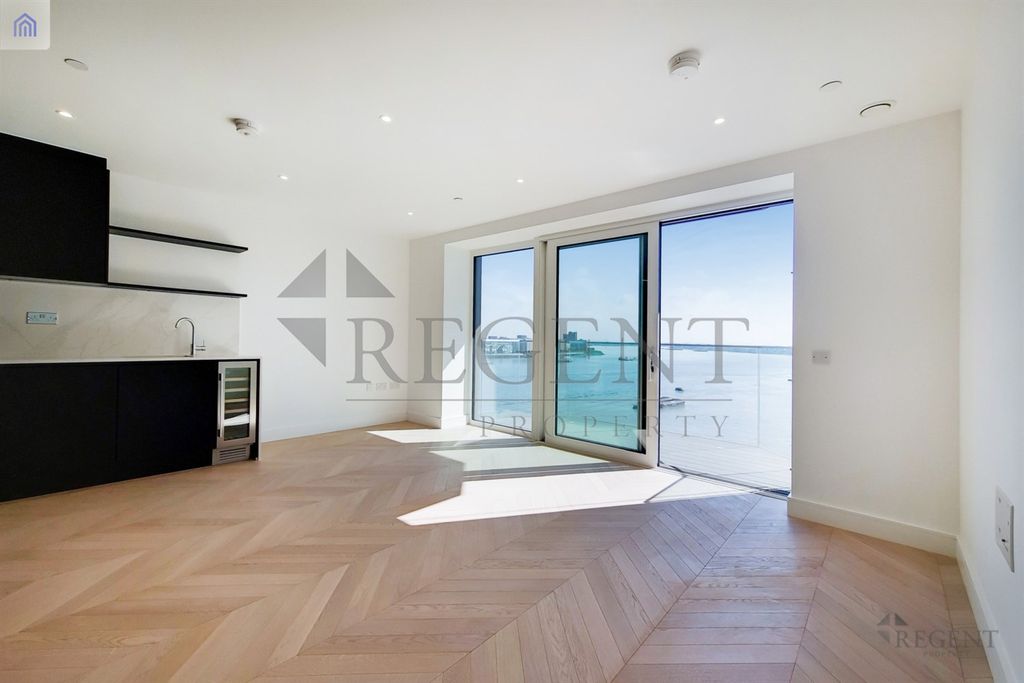 Property photo 1 of 12 Reception