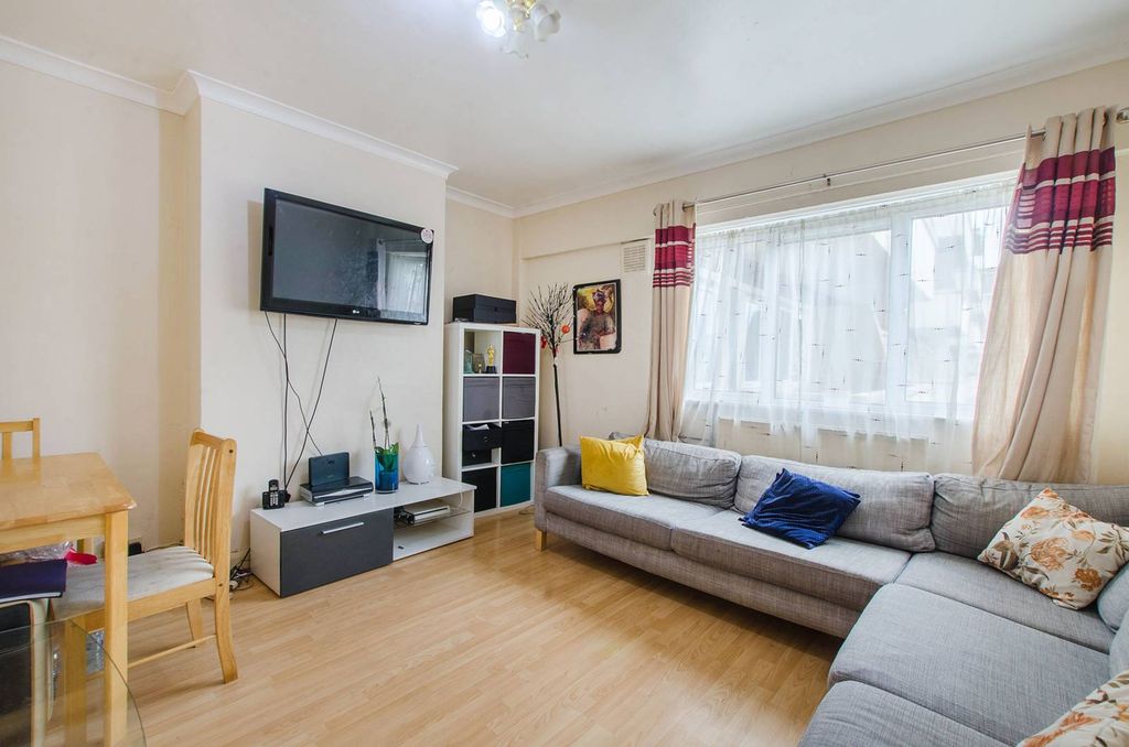 Property photo 1 of 7