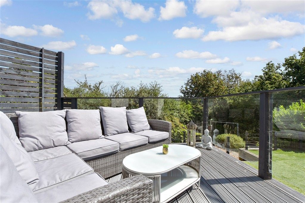 Property photo 3 of 20 Patio / Decking