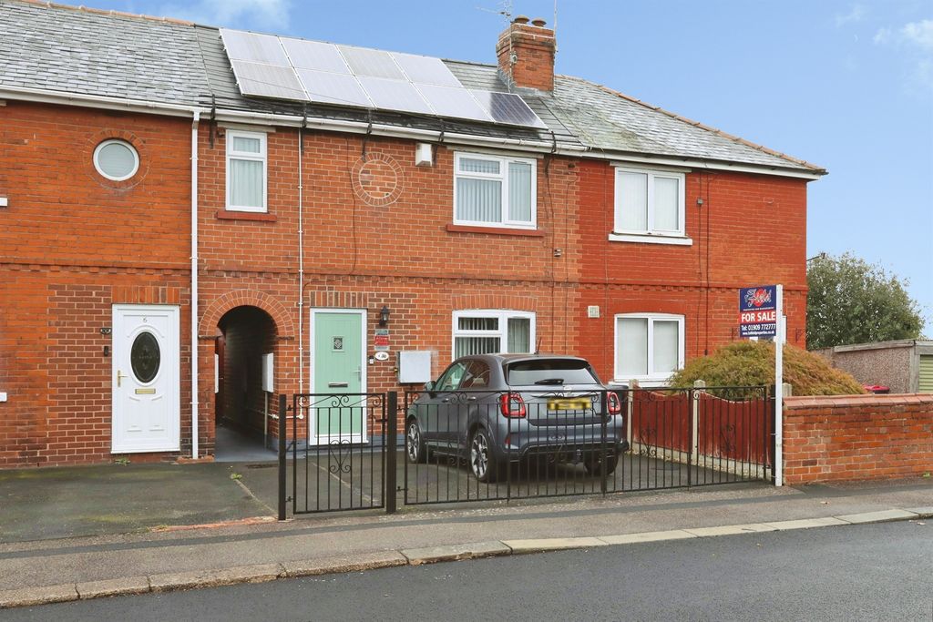 Property photo 1 of 10
