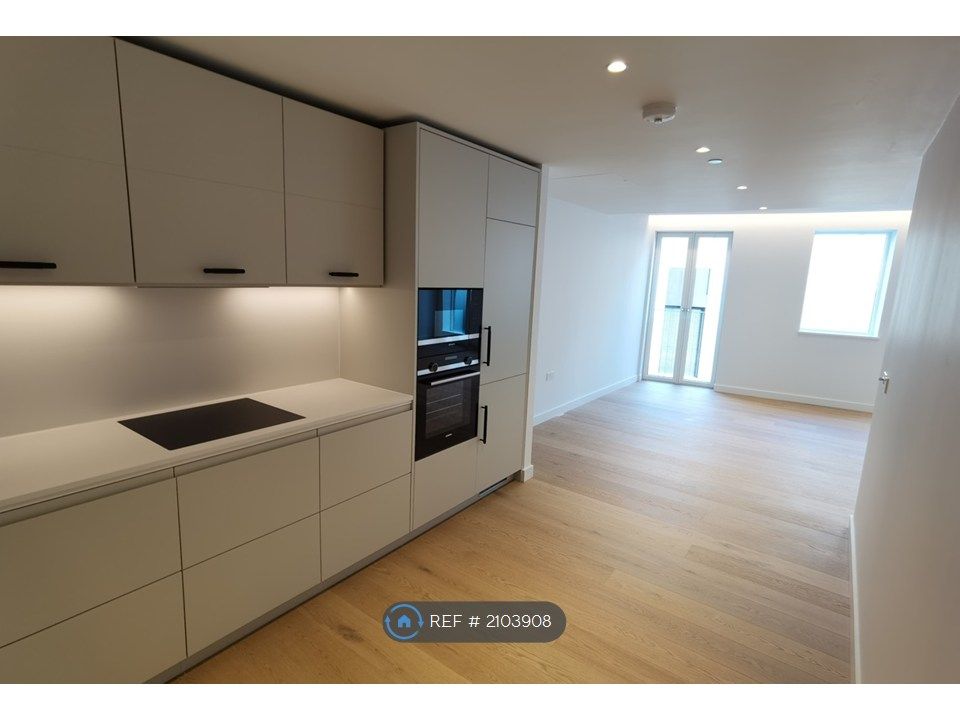 Property photo 3 of 13 Kitchen