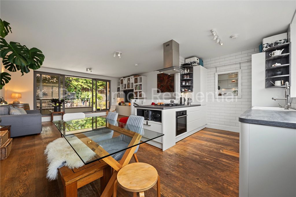 Property photo 1 of 13 Picture No. 15