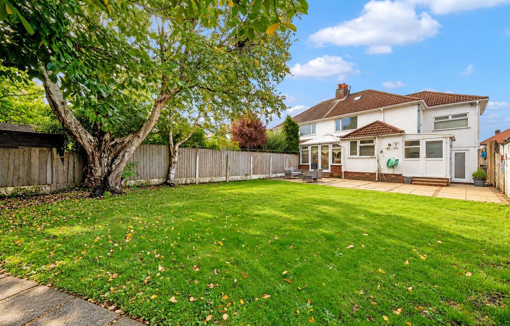Property photo 2 of 26