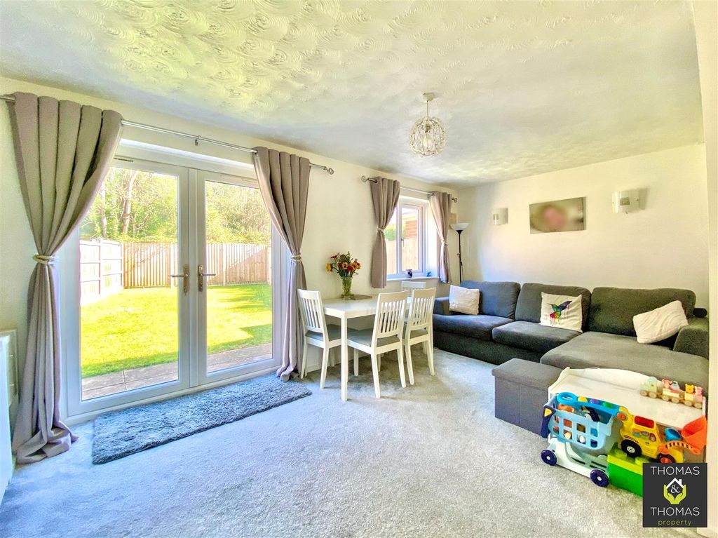 Property photo 3 of 18