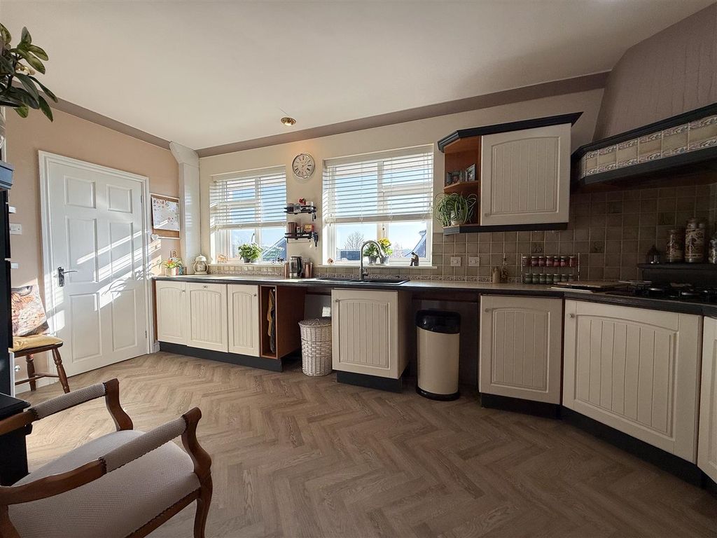 Property photo 3 of 42 20260304_140630966_Ios.Jpg