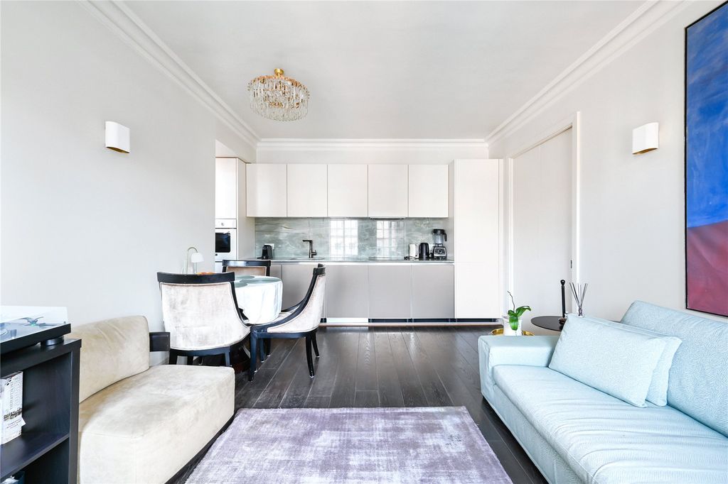 Property photo 3 of 11 Picture No. 01