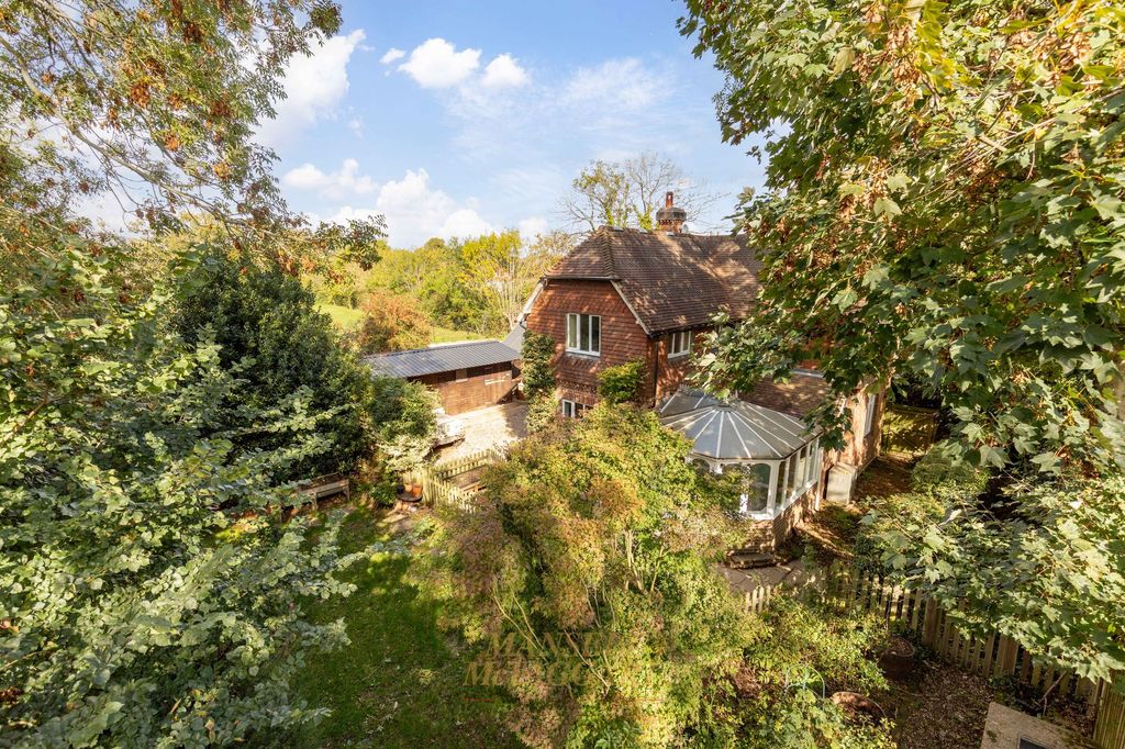 Property photo 1 of 25