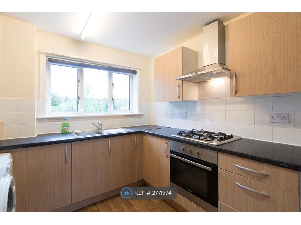 Property photo 1 of 19 Gas Hob Kitchen