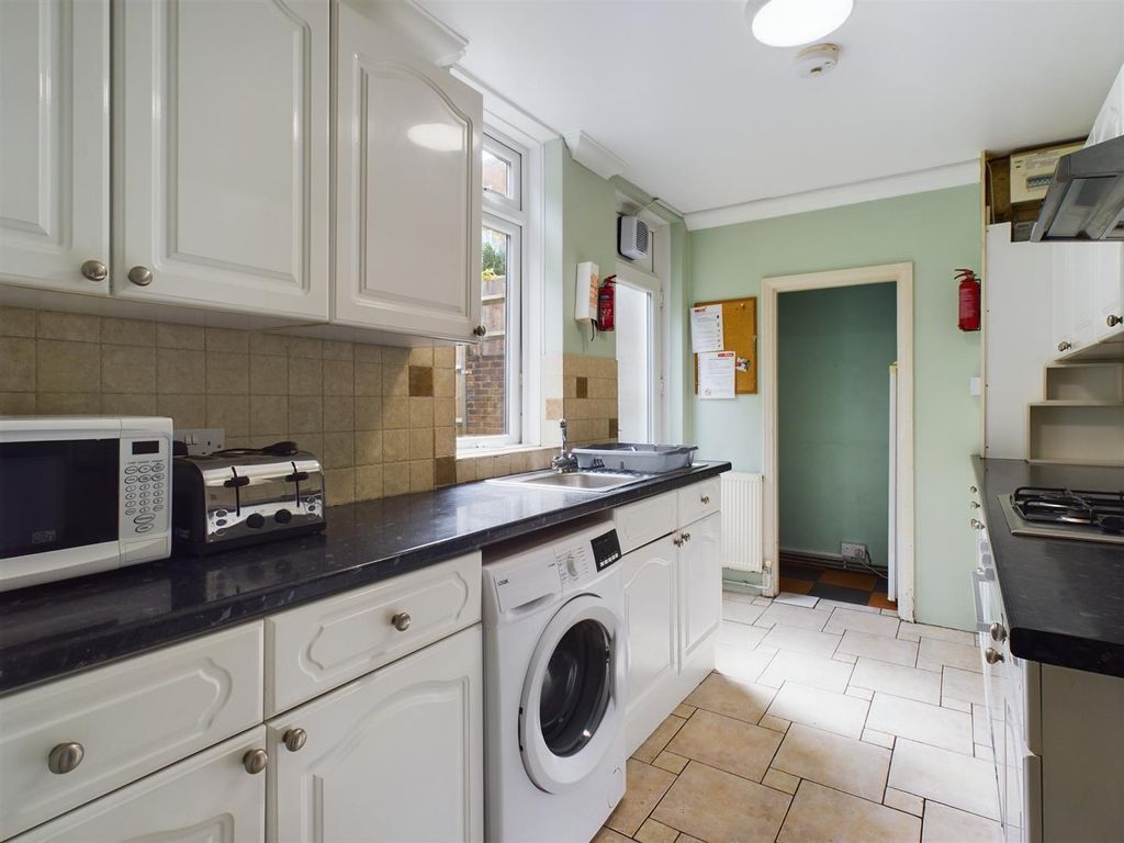 Property photo 3 of 12 Cam02534G0-Pr0342-Still003.Jpg