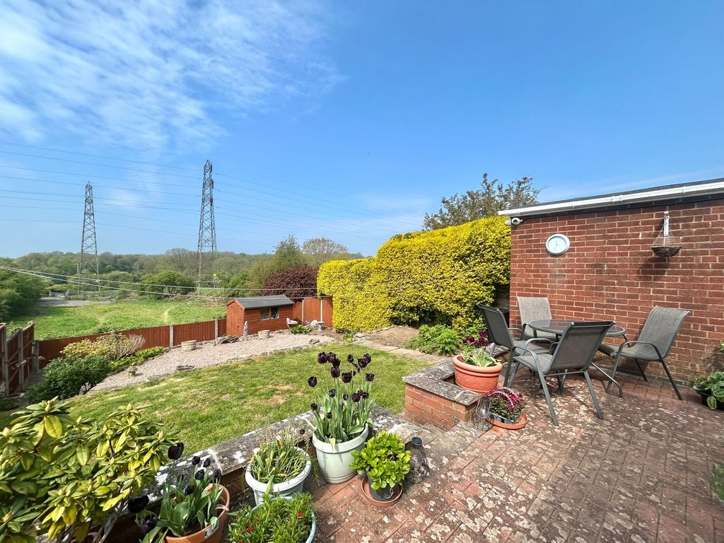Property photo 2 of 20