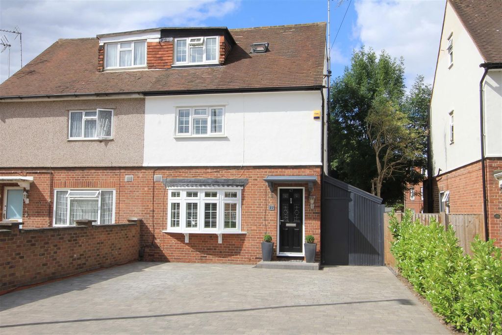 Property photo 1 of 19 Front Aspect