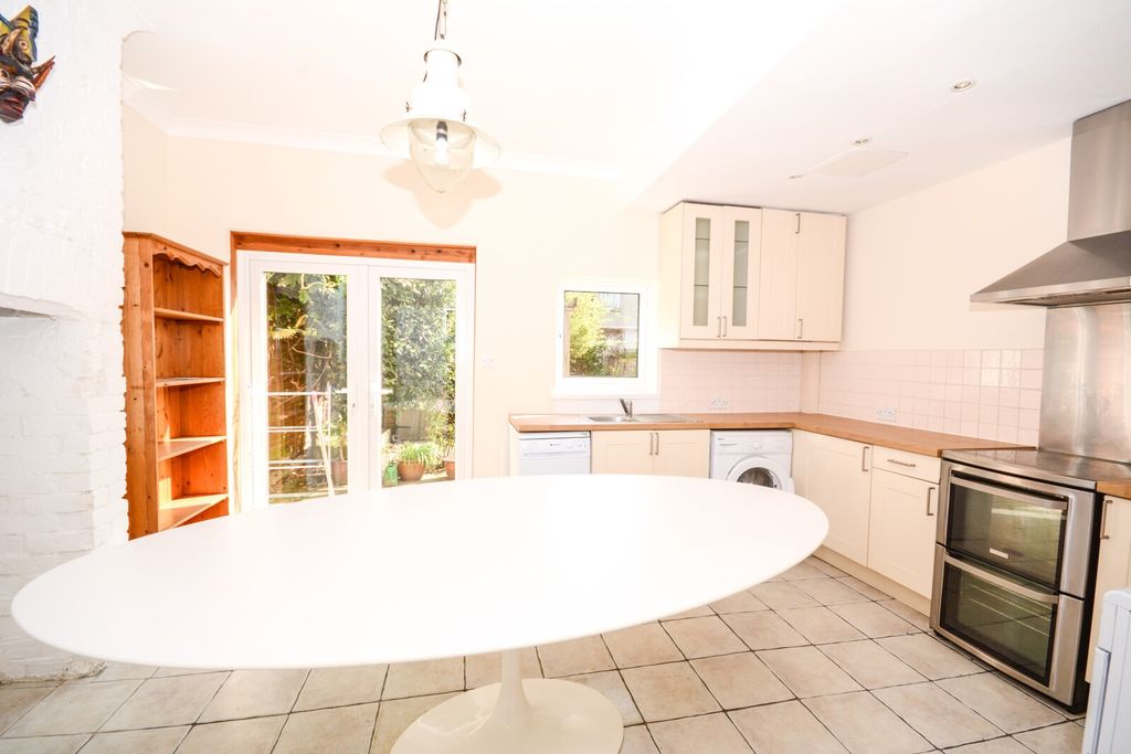 Property photo 3 of 10 Picture No. 02