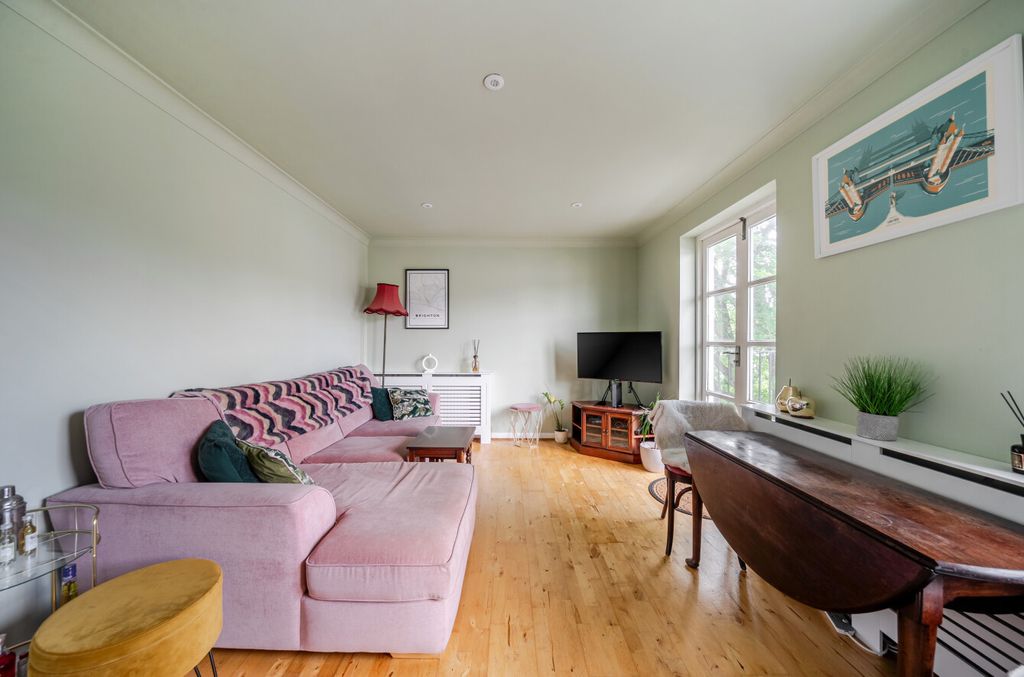 Property photo 2 of 13 1471630-16-6A280F...