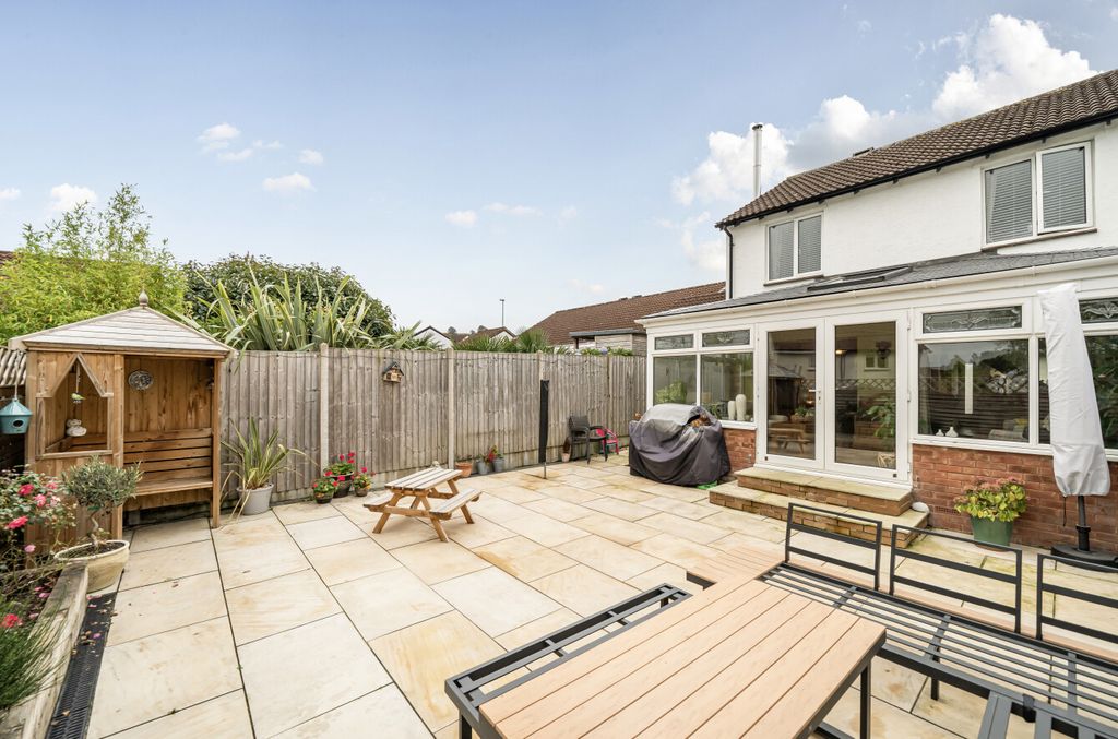 Property photo 3 of 22 1365820-4-68ee1d9...