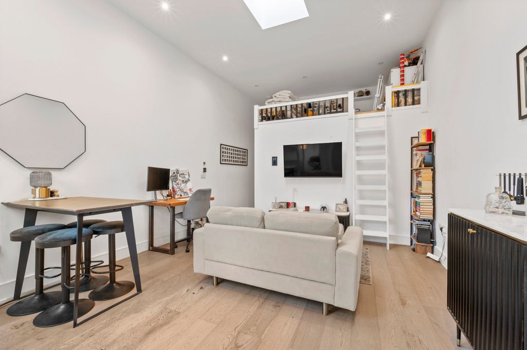 Property photo 3 of 13 Picture No. 07