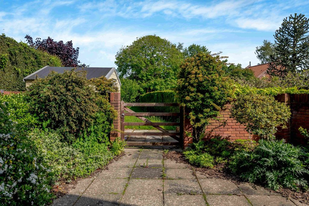 Property photo 3 of 15