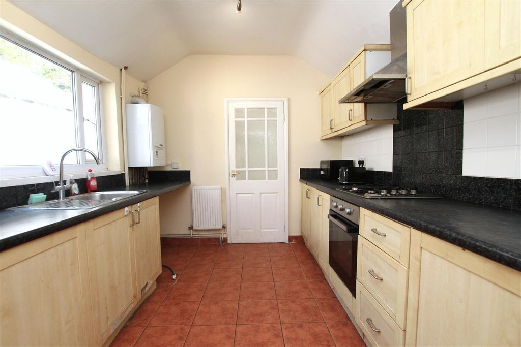 Property photo 2 of 15 Kitchen