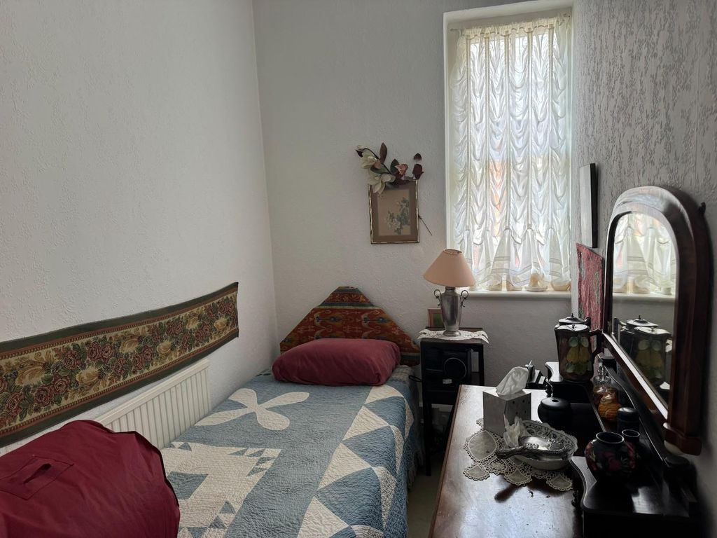 Additional image 12 of 2 bed flat for saleVictoria Road, Penarth CF64