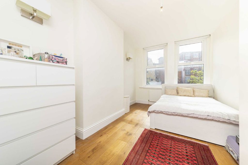 Property photo 3 of 5