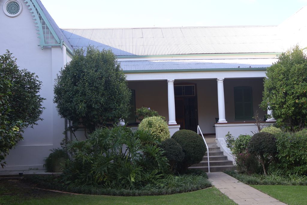 Property photo 2 of 22