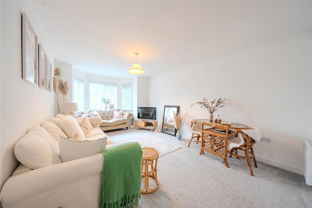 Property photo 2 of 12 Picture No. 03