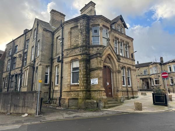 Property photo 3 of 8 Photo 7