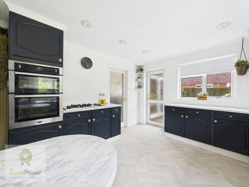Property photo 2 of 36 Kitchen