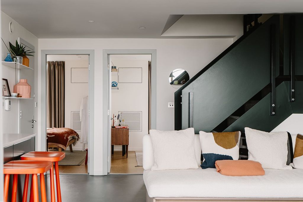 Property photo 2 of 33