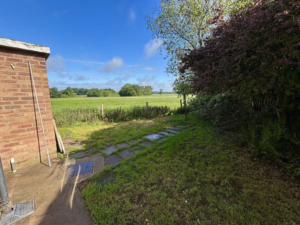 Property photo 2 of 24