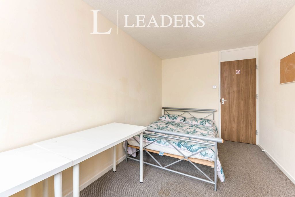 Property photo 2 of 7 2
