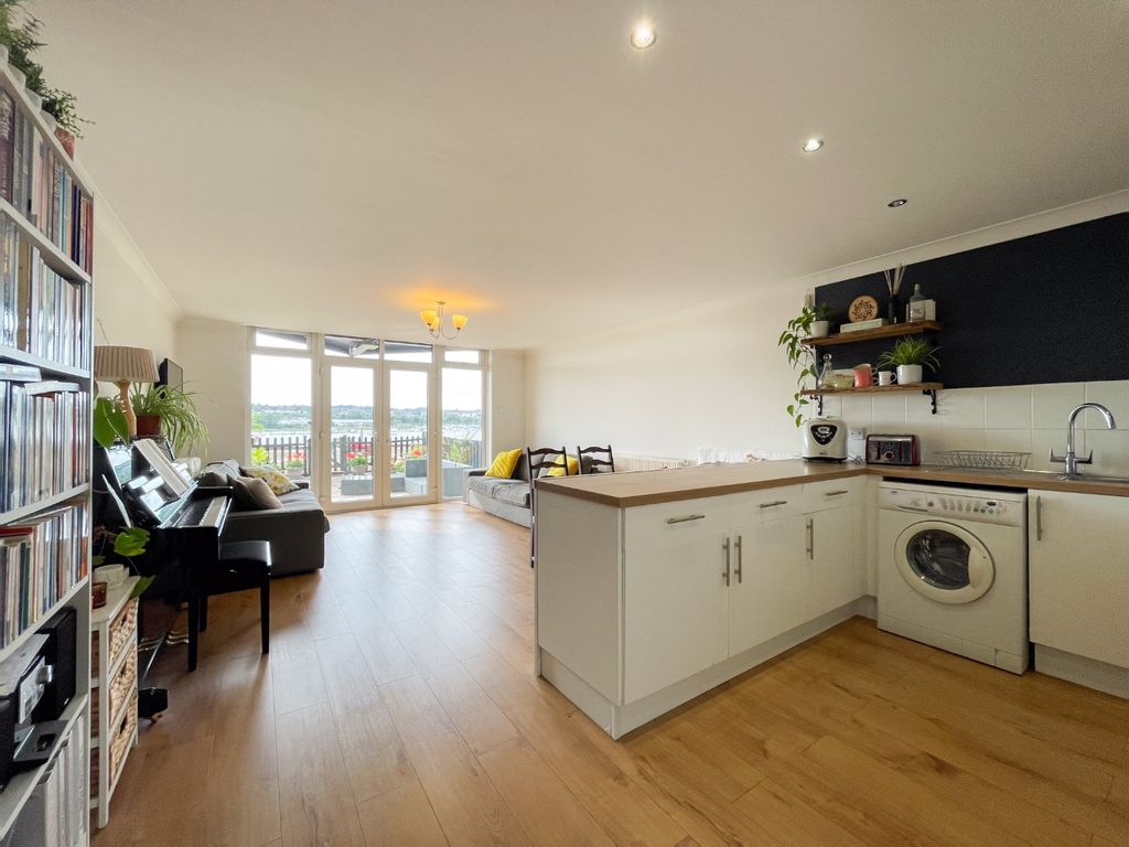 Property photo 3 of 17 4324556