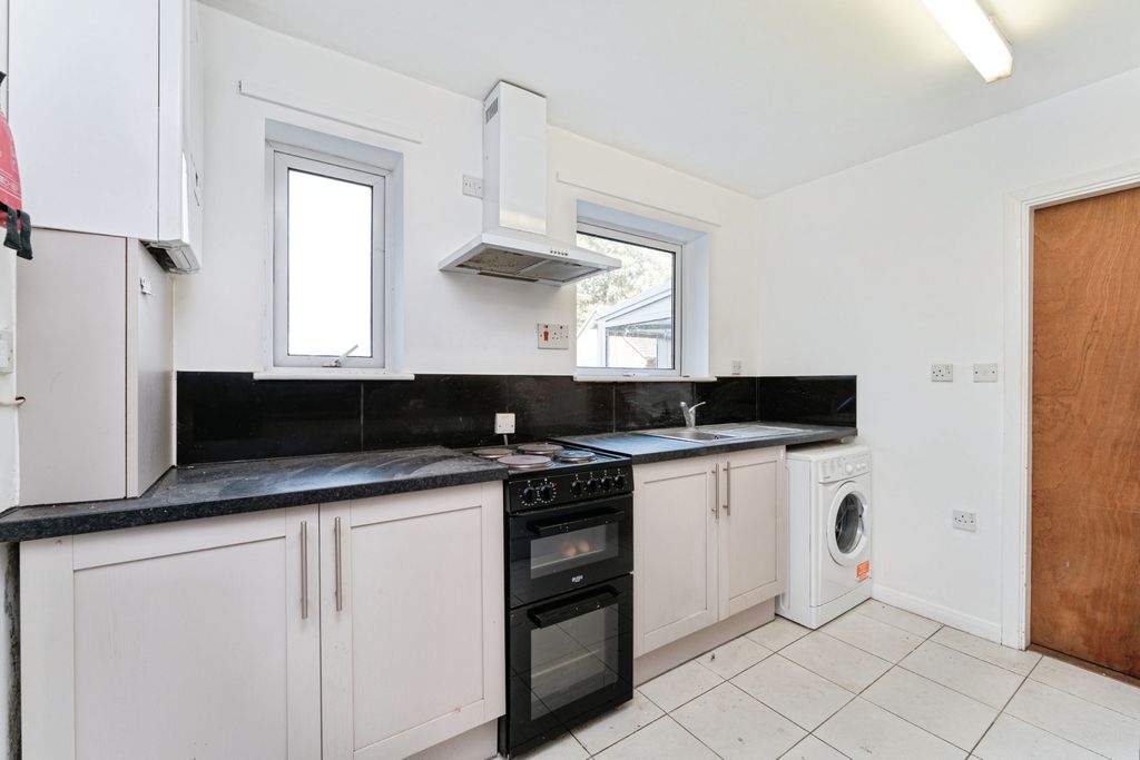 Property photo 3 of 20