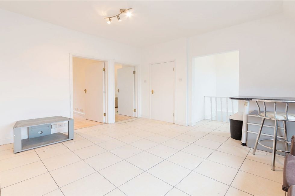 Property photo 3 of 9
