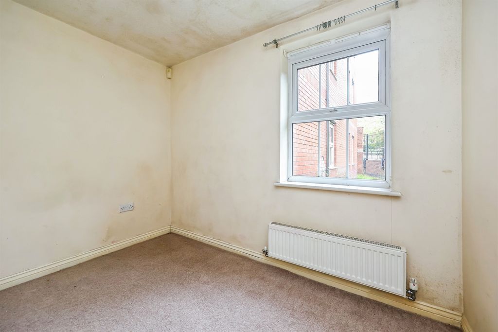 Additional image 16 of 2 bed flat for salePalmerston Road, Ilkeston DE7