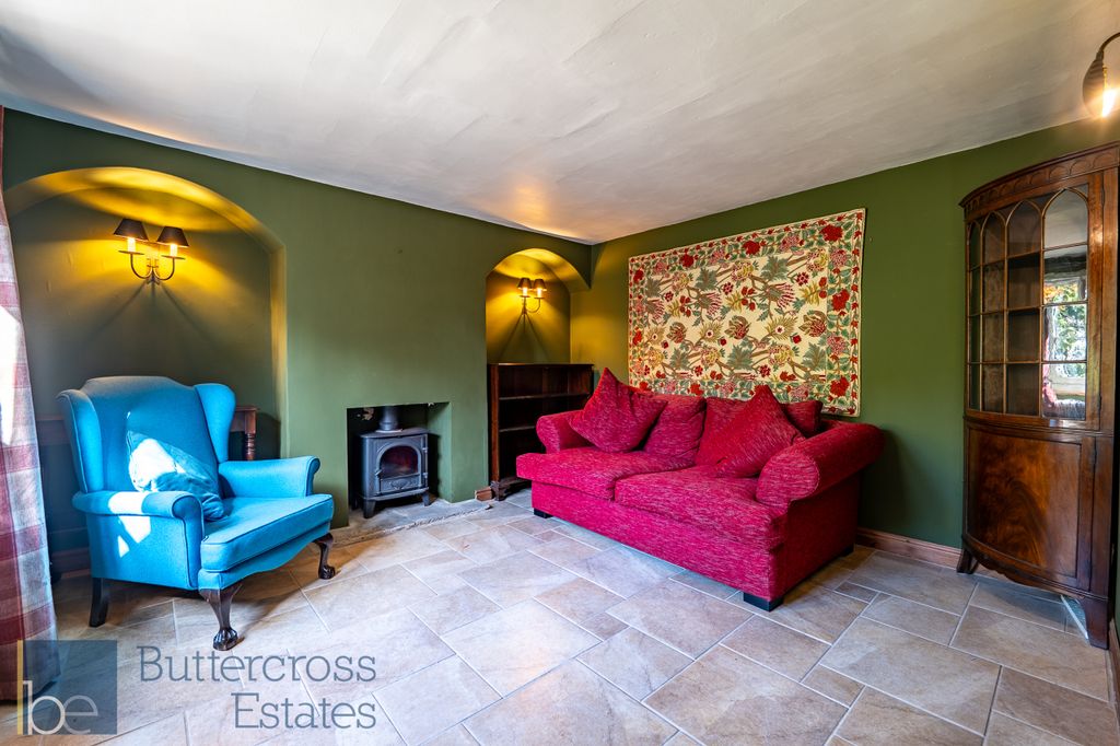 Property photo 2 of 38 Living Room