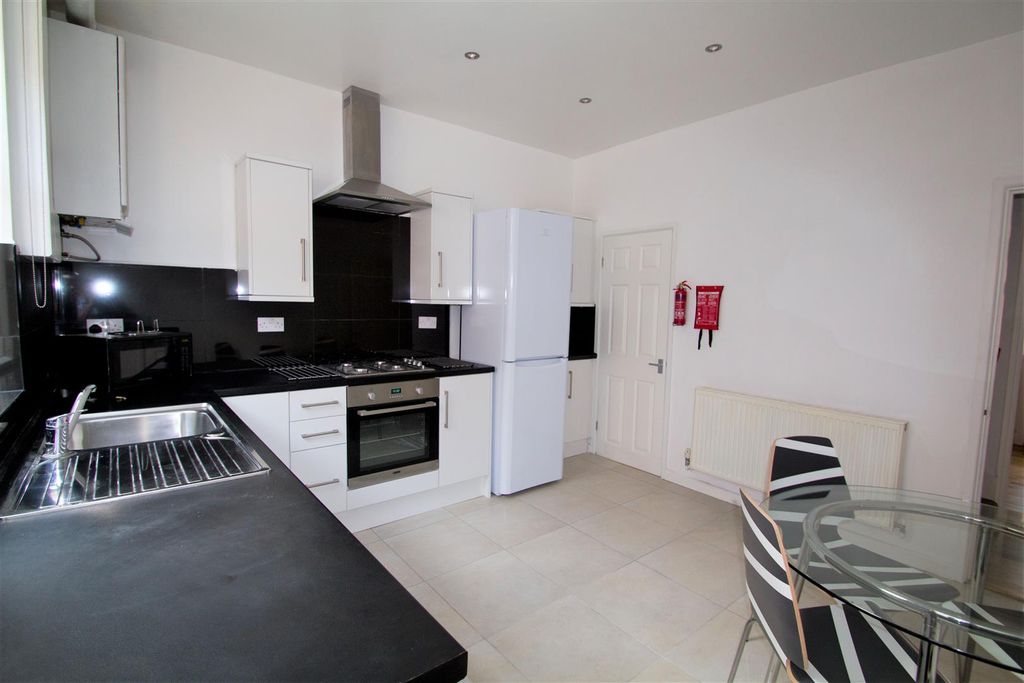 Property photo 3 of 7 Property Photo