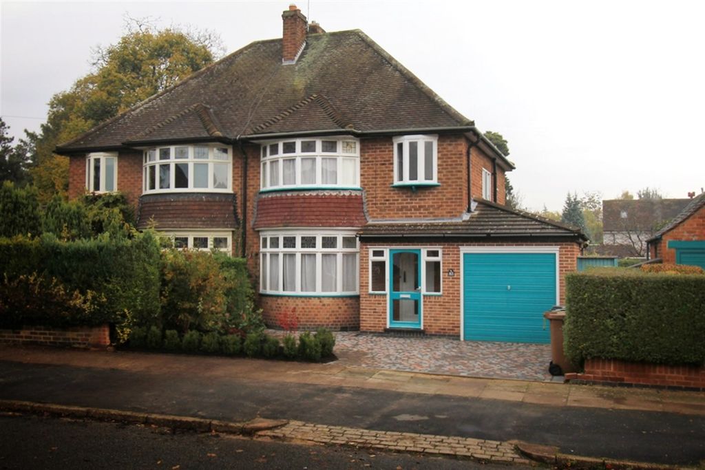 Property photo 1 of 30 (Main)