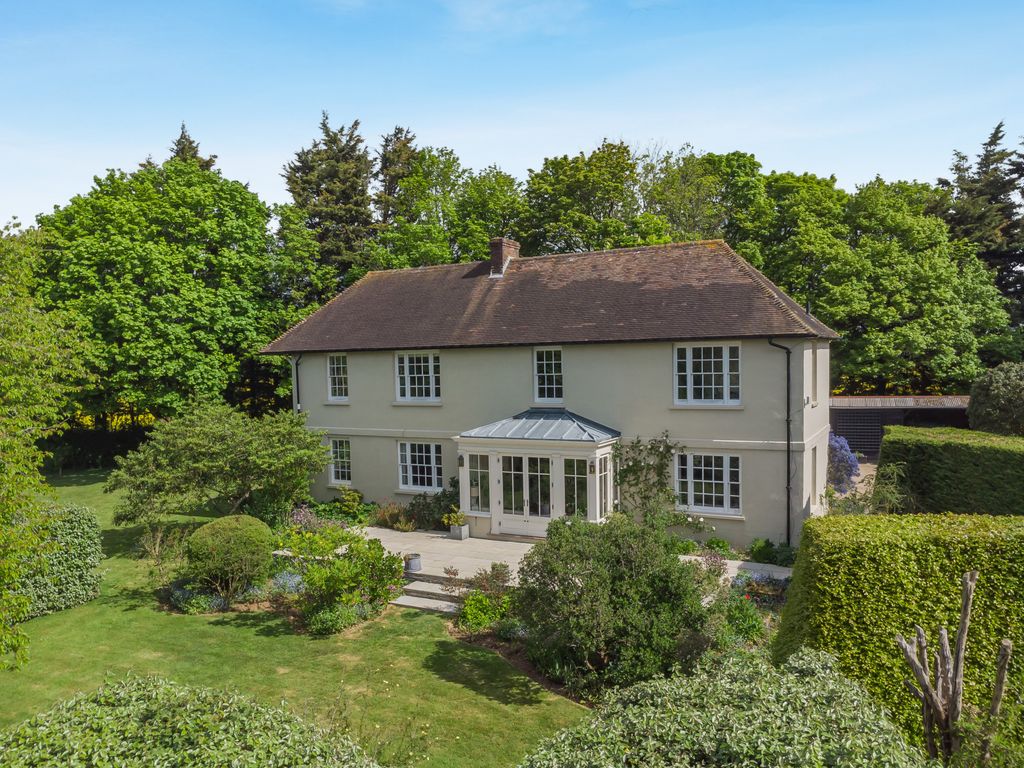 Property photo 1 of 28 Winterdown Farm