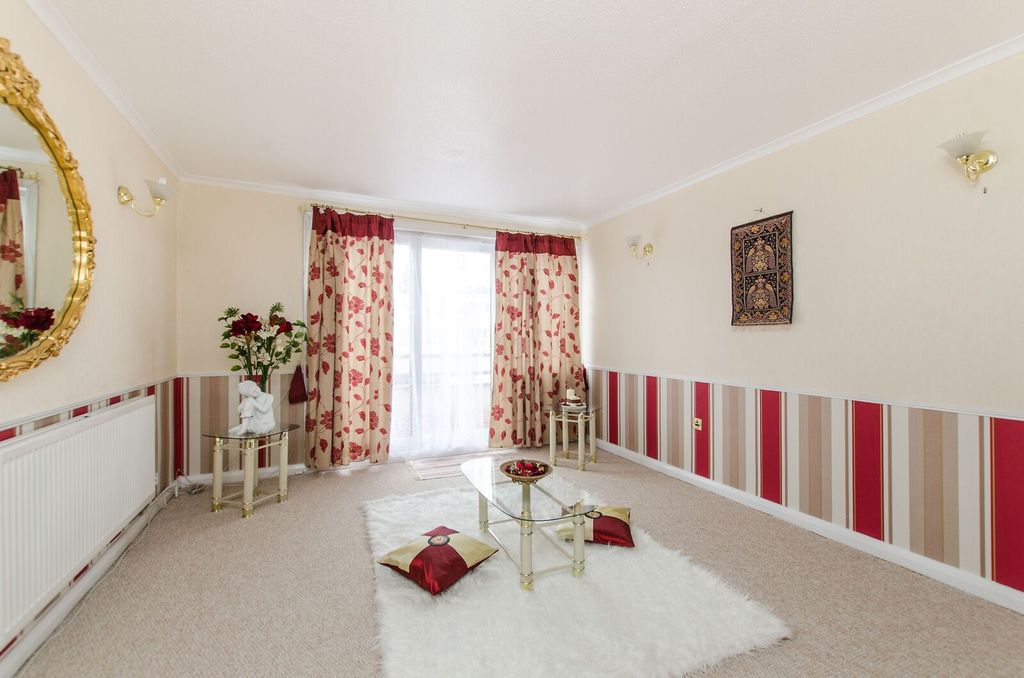 Property photo 1 of 33