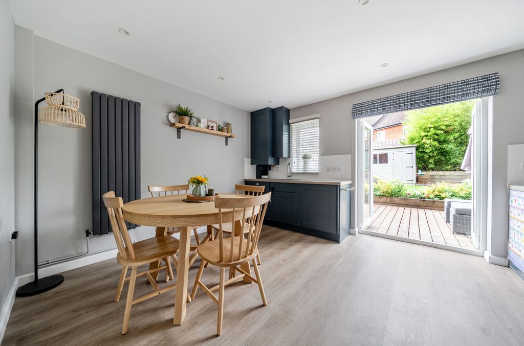 Property photo 3 of 19 Breakfast Room