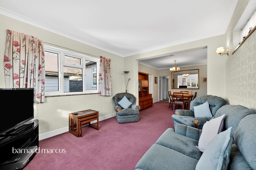 Property photo 3 of 12